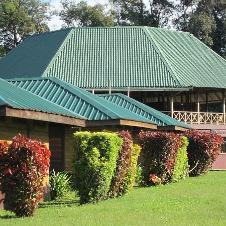 Iwokrama River Lodge Makari Esterno foto