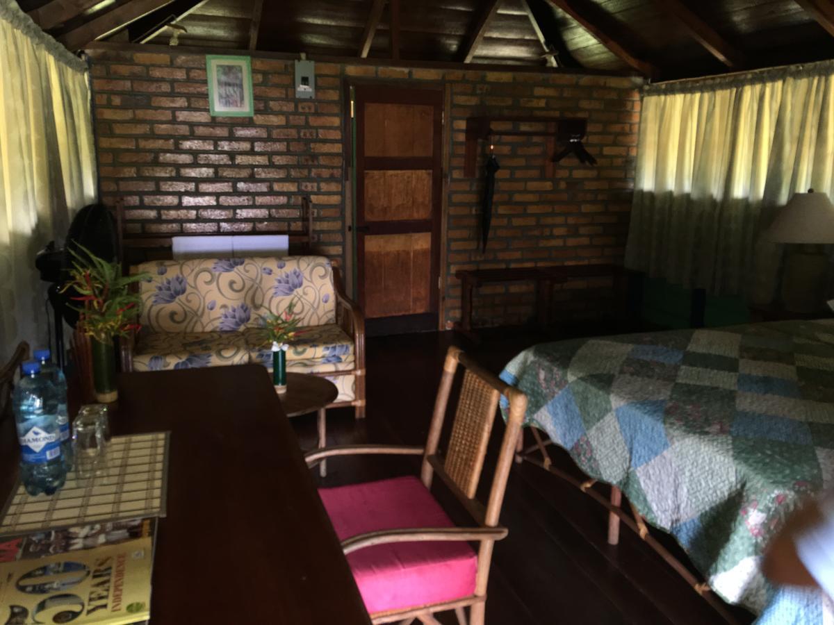 Iwokrama River Lodge Makari Esterno foto